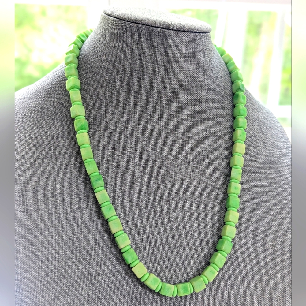Vintage Green Marbled Plastic Square Cube Beaded Long Retro Necklace